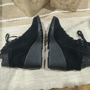 TORRID Black wedges, 9 WW